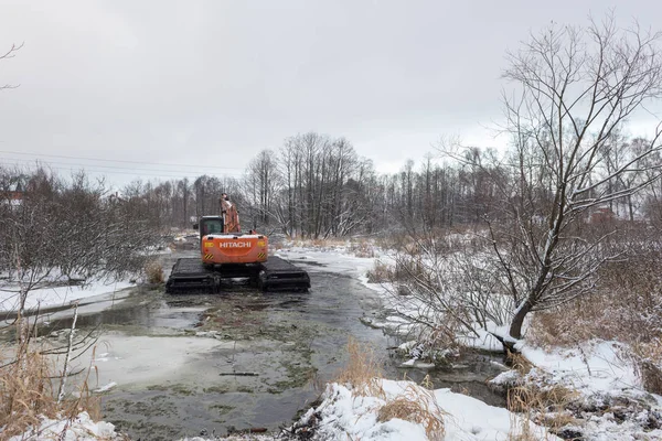 Malashka 川の清掃 — ストック写真