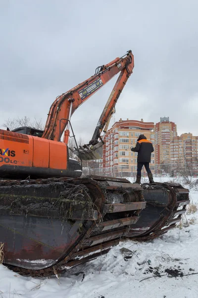 Nettoyage de la rivière Malashka — Photo