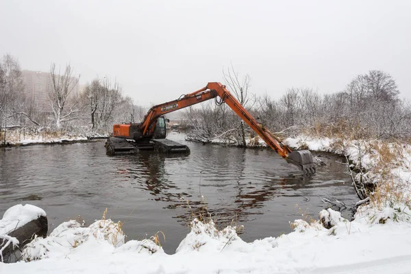 Limpieza del río Malashka — Foto de Stock