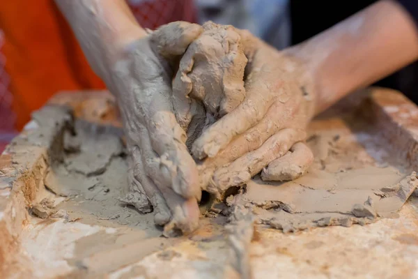 Clay modeling with hands — Stock Photo, Image