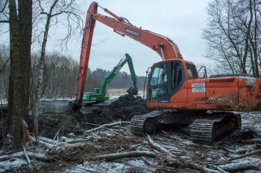 Silt Pekhorka nehrinin Temizleme