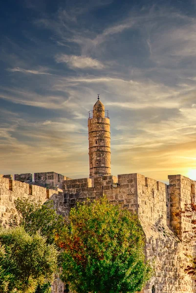 Davidova věž - Staré městské hradby v noci, Jeruzalém. Stock Obrázky