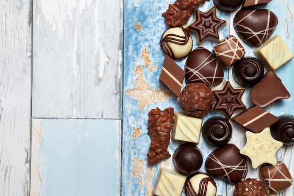 Sweet mixed chocolate pralines — Stock Photo, Image