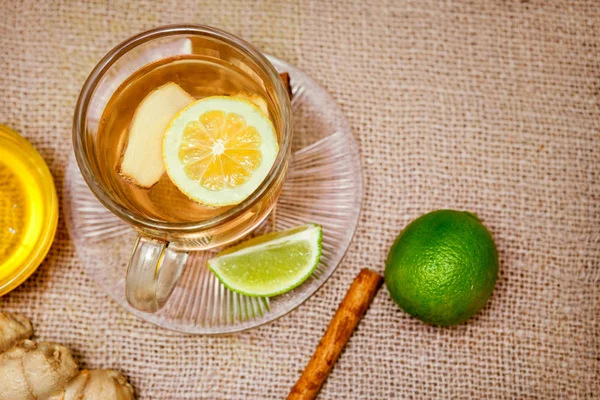 Té de jengibre con limón y limón — Foto de Stock