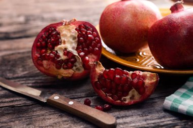 Kırmızı lezzetli nar