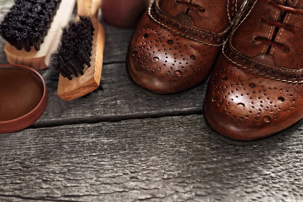 Ayakkabı ve ayakkabı bakım seti