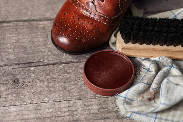 Kit de limpieza de zapatos y zapatos — Foto de Stock