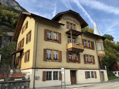 Lucerne ya da Vierwaldstaetersee Gölü (Vierwaldstattersee) ve Alpnachersee Gölü, Alpnach - Obwalden Kantonu, İsviçre