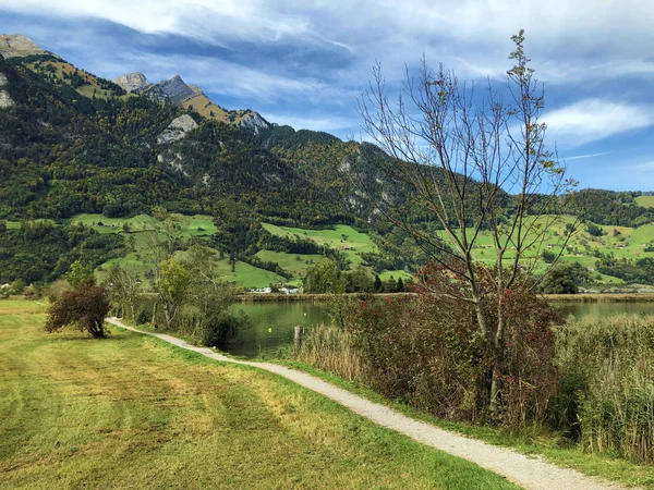 Turistické Rekreační Stezky Podél Alpského Jezera Alpnachersee Alpnach Kanton Obwalden — Stock fotografie