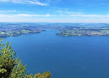 Burgenberg 'den ya da Buergengerg dağından, Obburgen' den ya da Obbuergen 'den Vierwaldstaettersee Oder Vierwaldsattersee - İsviçre' nin Nidwalden Kantonu