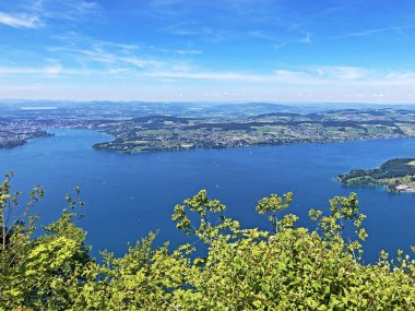 Burgenberg 'den ya da Buergengerg dağından, Obburgen' den ya da Obbuergen 'den Vierwaldstaettersee Oder Vierwaldsattersee - İsviçre' nin Nidwalden Kantonu
