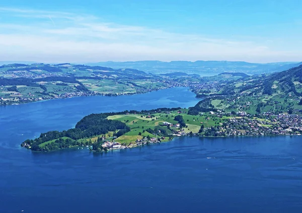 Widok Jezioro Luzerne Lub Vierwaldstaettersee Oder Vierwaldsattersee Góry Burgenberg Lub — Zdjęcie stockowe