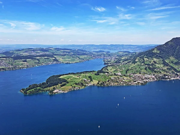 Widok Jezioro Luzerne Lub Vierwaldstaettersee Oder Vierwaldsattersee Góry Burgenberg Lub — Zdjęcie stockowe