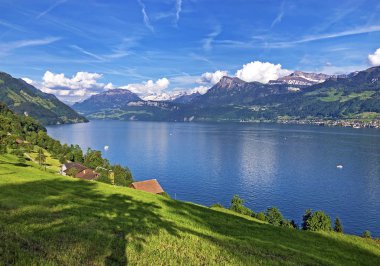 Burgenberg 'den ya da Buergengerg dağından, Obburgen' den ya da Obbuergen 'den Vierwaldstaettersee Oder Vierwaldsattersee - İsviçre' nin Nidwalden Kantonu