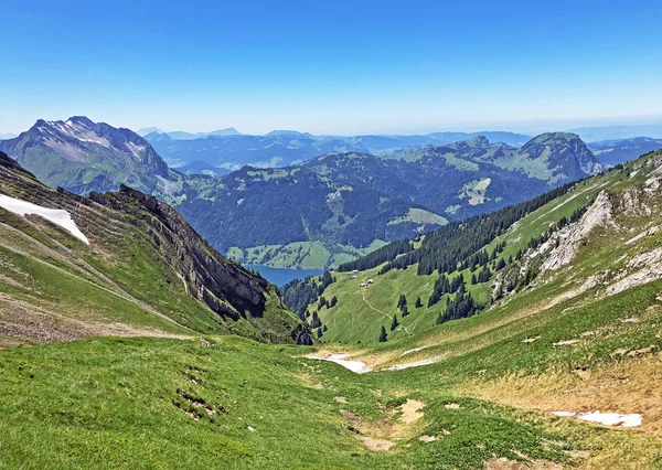 Alpenweiden Graslanden Vallei Van Wagital Waegital Door Alpen Meer Wagitalersee — Stockfoto