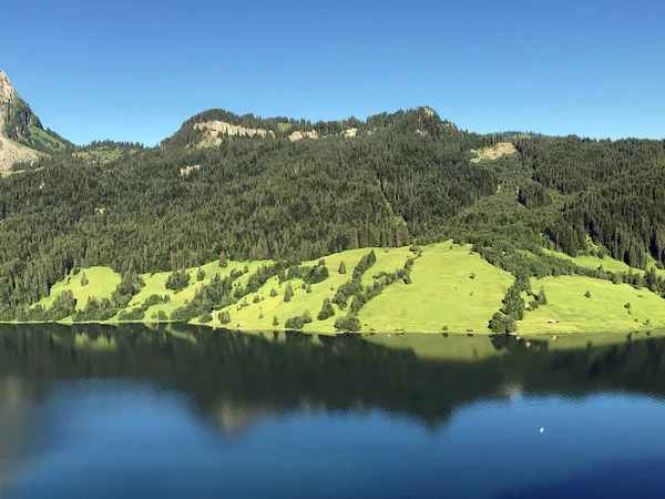 Chli Mutzenstein Nad Údolím Wagital Waegital Nebo Wgital Alpským Jezerem — Stock fotografie