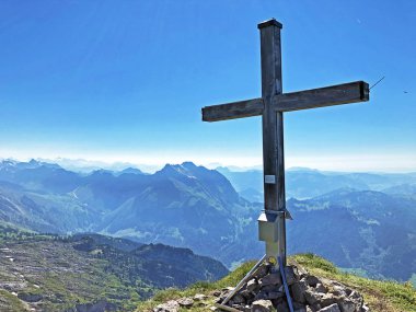 Wagital Vadisi veya Waegital Gölü ve Wagitalersee (Waegitalersee), Innerthal - Schwyz Kantonu, İsviçre