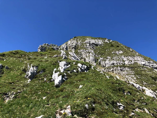 Schiberg Montaña Sobre Valle Wagital Lago Alpino Wagitalersee Waegitalersee Innerthal —  Fotos de Stock