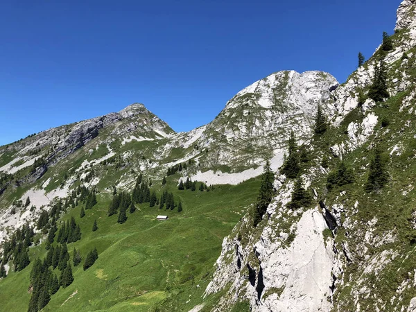 Muntele Schiberg Deasupra Văii Wagital Lacul Alpin Wagitalersee Waegitalersee Innerthal — Fotografie, imagine de stoc