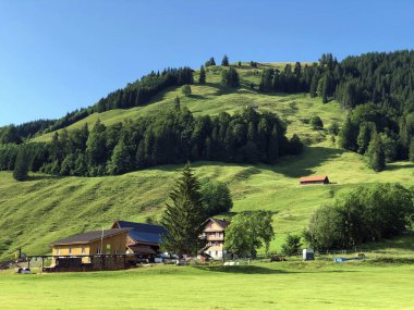 Sihltal Vadisi ve Sihlsee Gölü üzerindeki Alpine Hill Stockrain, Studen - Schwyz Kantonu, İsviçre