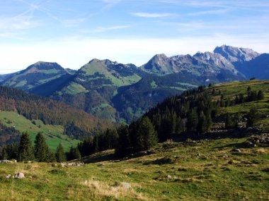 Alpstein manzarası Toggenburg bölgesindeki Churfirsten Alp Dağları 'ndan, Starkenbach - St. Gallen, İsviçre Kantonu