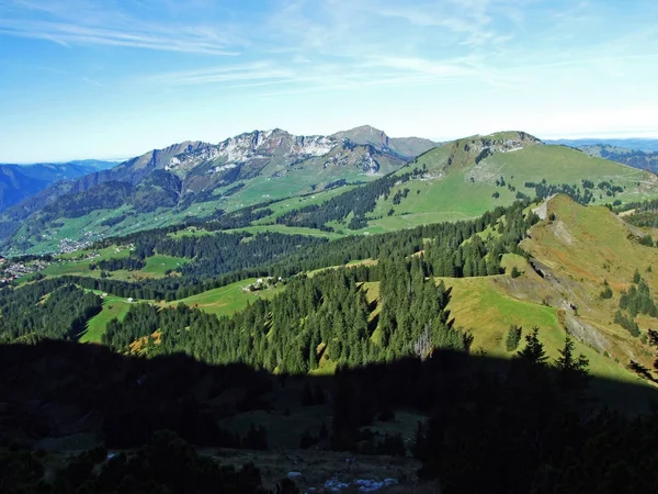 Panorama Alpského Vrcholu Leistchamm Nachází Nad Jezerem Wahlensee Pohoří Churfirsten — Stock fotografie