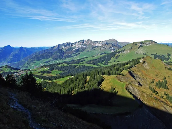 Panorama Desde Pico Alpino Leistchamm Situado Sobre Lago Wahlensee Cordillera —  Fotos de Stock