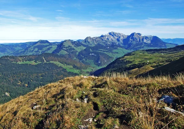 Panorama Från Bergstoppen Leistchamm Som Ligger Ovanför Wahlensee Sjön Och — Stockfoto