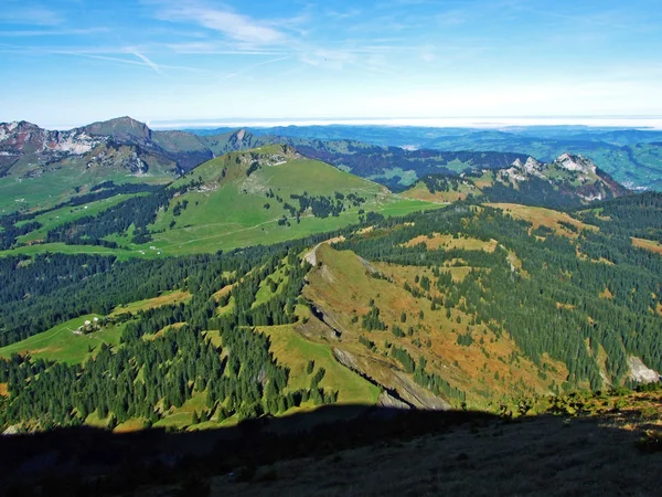 Panorama Alpského Vrcholu Leistchamm Nachází Nad Jezerem Wahlensee Pohoří Churfirsten — Stock fotografie