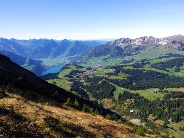 Panorama Vom Alpengipfel Leistchamm Oberhalb Des Wahlensees Und Churfirsten Gebirge — Stockfoto