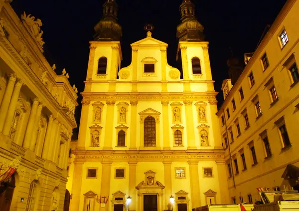耶稣会或Die Katholische Kirche Jesuitenkirche University Atskirche Wien Maria Himmelfahrt 维也纳 — 图库照片