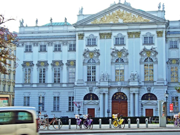 Das Palais Trautson Wien Bundesministerium Fur Verfassung Reformen Deregulierung Und — Stock fotografie