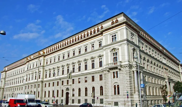 Ratusz Justizpalast Und Oberlandesgericht Wien Wiedeń Austria — Zdjęcie stockowe