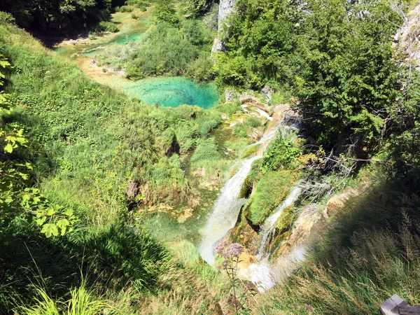 プリトヴィツェ湖群国立公園または Nacionalni 公園の風景 Plitvicka Jezera ユネスコ自然世界遺産 プリトヴィツァ クロアチア — ストック写真