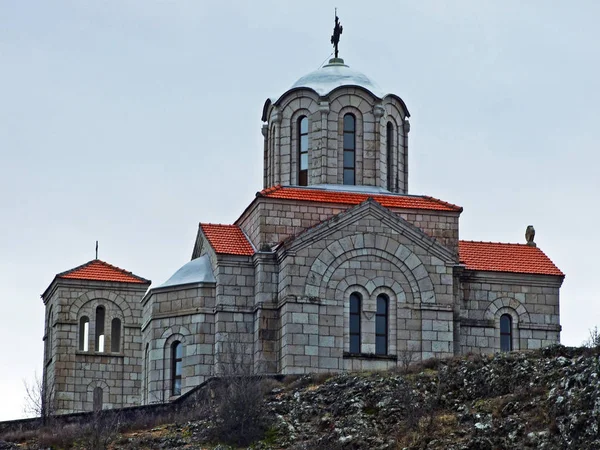 Uusi Kirkko Ylösnousemuksen Herran Cetina Kroatia — kuvapankkivalokuva