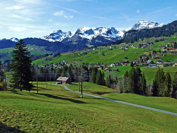 Alpennederzetting Wildhaus Gelegen Het Dal Van Thur Onder Het Bergmassief — Stockfoto