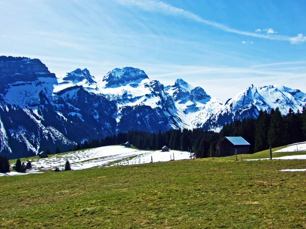 Pokryte Śniegiem Szczyty Górskie Grupy Alvier Wildhaus Canton Gallen Szwajcaria — Zdjęcie stockowe
