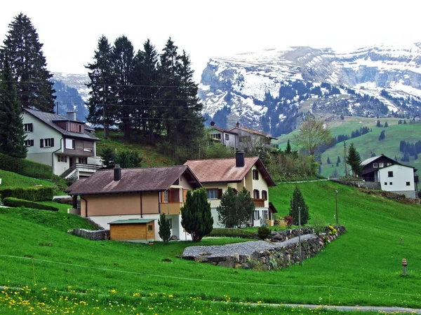 Villaggio Unterwasser Nella Valle Del Fiume Thur Nella Regione Obertoggenburg — Foto Stock