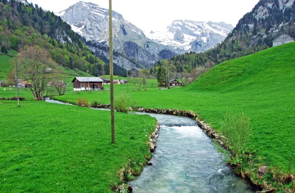 Río Thur Pueblo Unterwasser Región Obertoggenburg Cantón Gallen Suiza — Foto de Stock