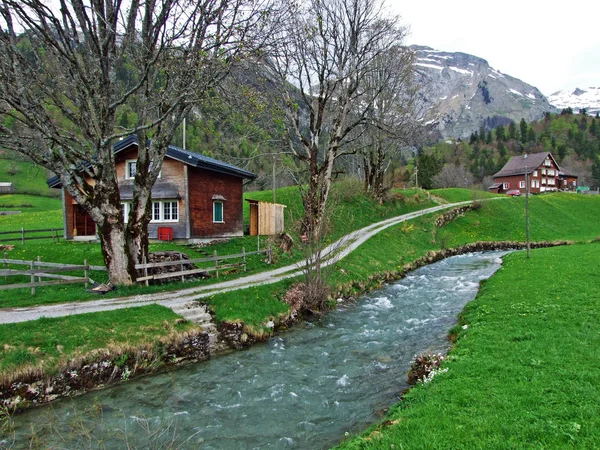 Río Thur Pueblo Unterwasser Región Obertoggenburg Cantón Gallen Suiza — Foto de Stock