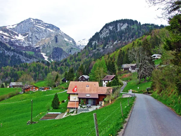 Malerische Einfamilienhäuser Und Traditionelle Architektur Obertoggenburg Unterwasser Kanton Gallen Schweiz — Stockfoto