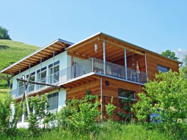 Gams köyünde ve Ren Vadisi 'nde (Rheintal) şehir villaları ve modern mimari - İsviçre, St. Gallen Kantonu