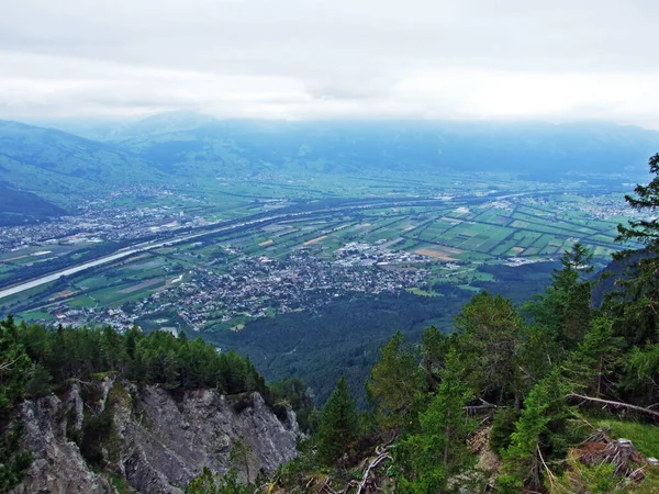 Utsikt Över Liechtensteins Och Schweiz Bördiga Jordbruksfält Rhendalen Rheintal Schaan — Stockfoto