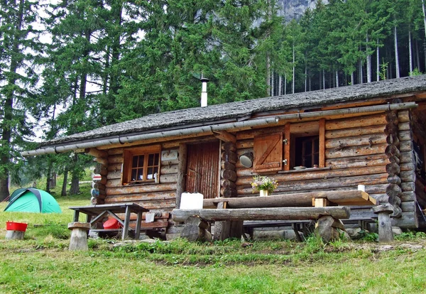 Retkeilyteltat Liechtensteinin Alpeilla Reinin Laaksossa Rheintal Schaan Liechtenstein — kuvapankkivalokuva