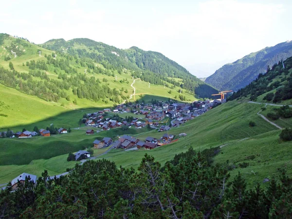 Widok Dolinę Górską Malbuntal Ośrodek Narciarski Malbun Zboczy Alp Lichtensteinskich — Zdjęcie stockowe