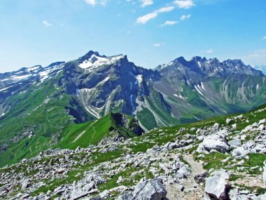 Liechtenstein Alpleri 'nden Ratikon sınır alp dağı kitlesi veya Raetikon Grenzmassiv - Malbun, Lihtenştayn