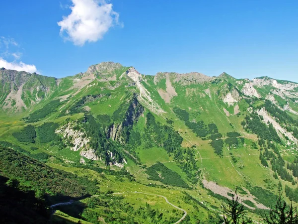 Uitzicht Pittoreske Bergtoppen Van Het Bergmassief Liechtenstein Alpen Vanuit Het — Stockfoto