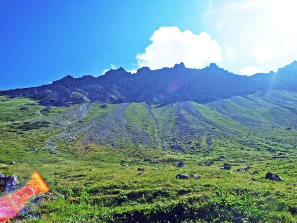 Blick Auf Die Malerischen Gipfel Des Liechtensteinischen Alpenmassivs Aus Dem — Stockfoto