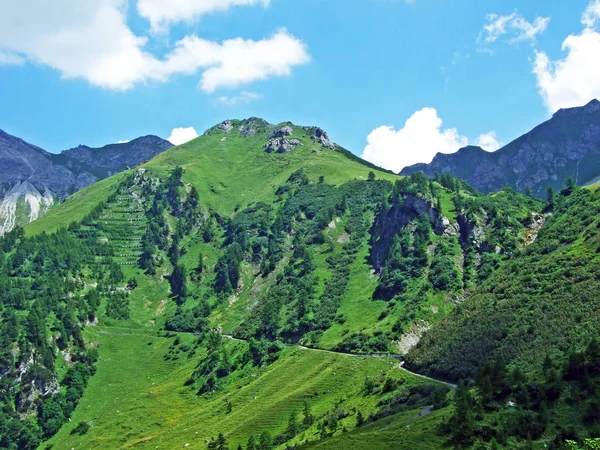 Naaftal Alp Vadisi Nden Liechtenstein Alp Dağları Nın Pitoresk Zirveleri — Stok fotoğraf