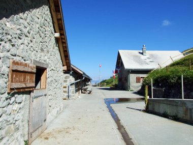 Lihtenştayn Alp Dağları yamaçlarında ve Saminatal Alp Vadisi 'nde Steg, Lihtenştayn